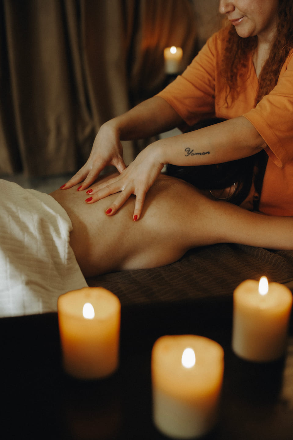 A massage by candlelight